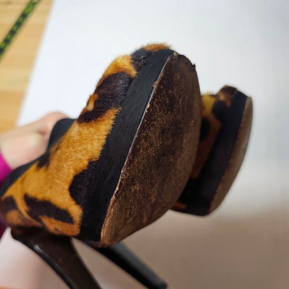 Stuart Weitzman Pony Style Ultra High heel 5.5M‎ Calfskin heels. Open toes. NY - Picture 15 of 15